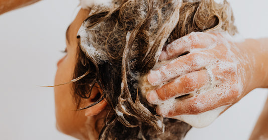 The Best Way to Wash your Hair according to Los Doctores Cubanos